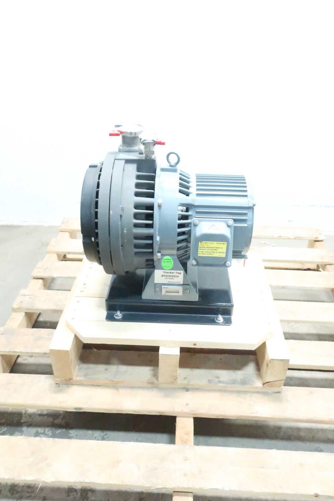 EDWARDS ESDP30 VACUUM PUMP - VACUUM PUMP