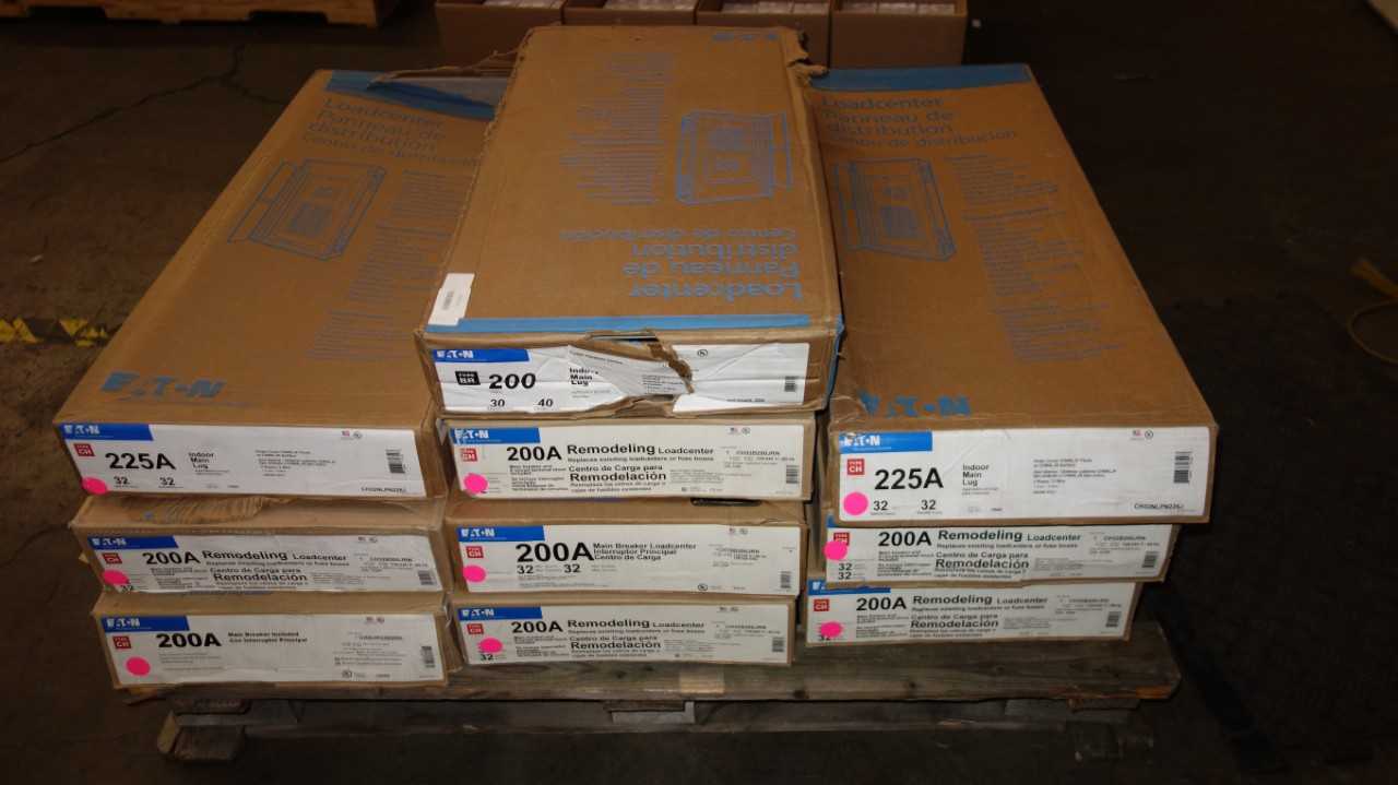 1 PALLET OF ASSORTED EATON CH 200A, 225A MAIN BREAKER PANELS - CIRCUIT BREAKERS