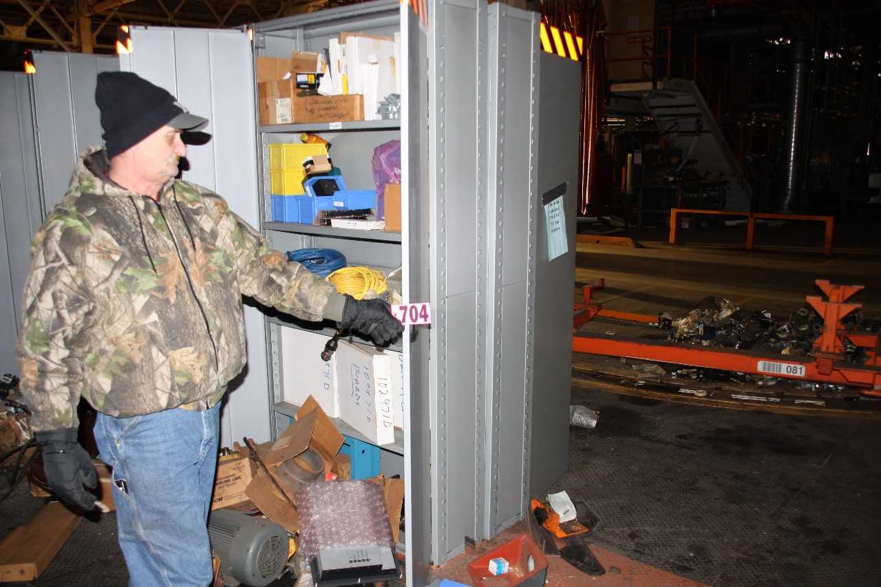 35 lockers with contents, 20 job carriers  - MISCELLANEOUS