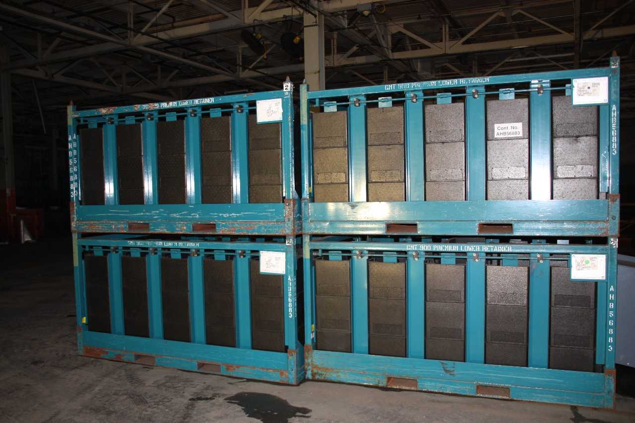8x8x4 material racks 17 pcs - MISCELLANEOUS