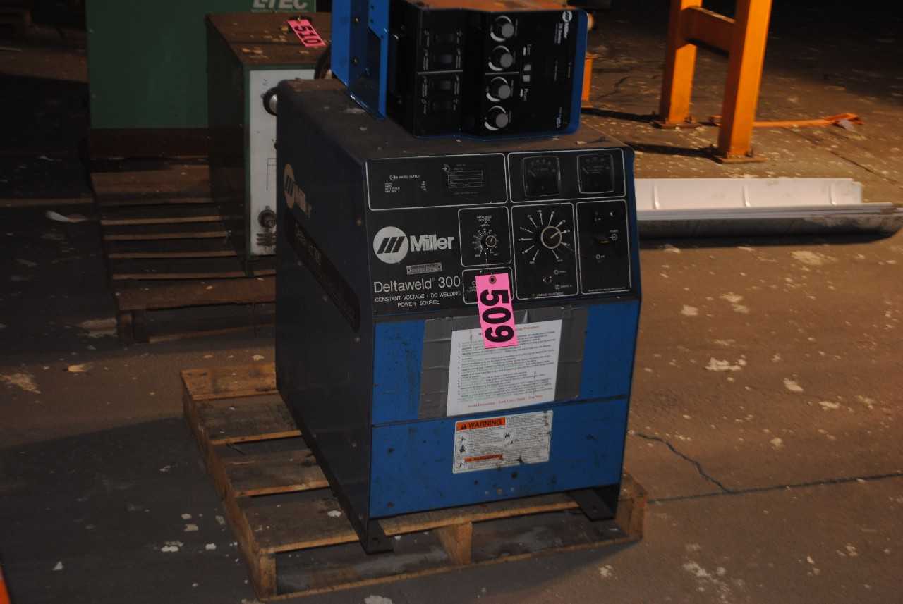 Miller Deltaweld 300 Welder - MISCELLANEOUS