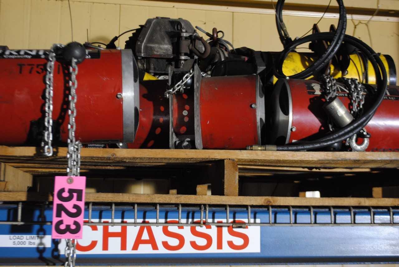 Air Balancers and Assorte Hoists Qty 12 - MISCELLANEOUS