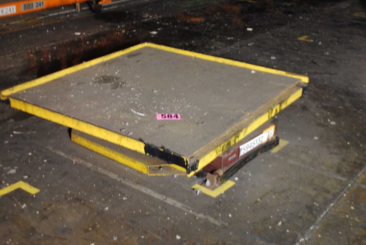 Southworth Turn and Lift Table - MISCELLANEOUS