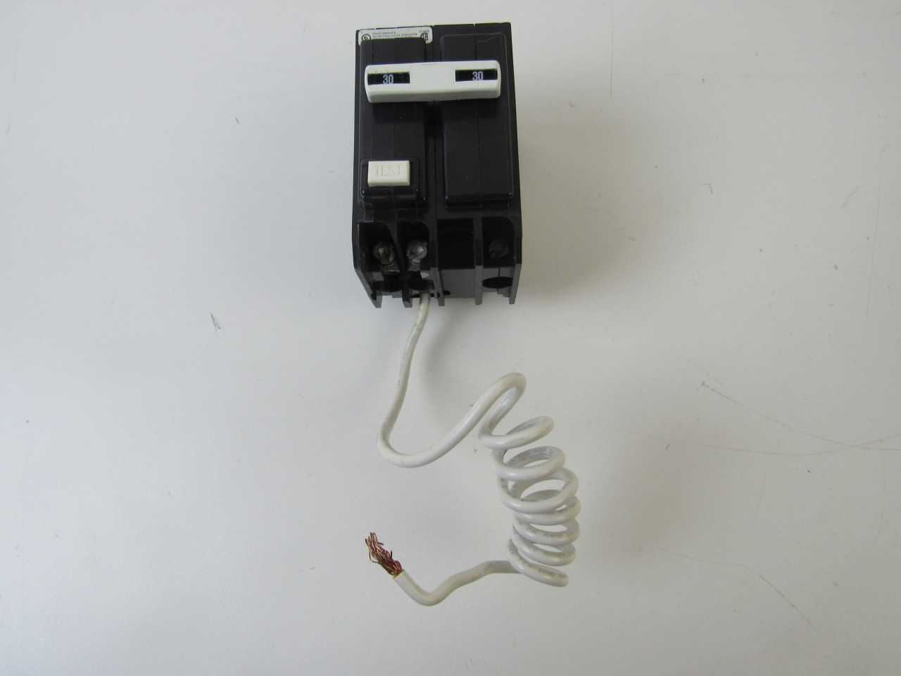 Quantity of 3x Assorted MCB/Residential Circuit Breakers - CIRCUIT BREAKERS
