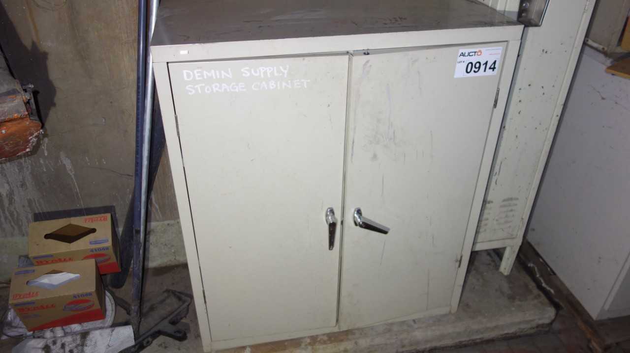 CONTENTS OF DEMIN SUPPLY STORAGE CABINET, ASSORTED PVC FITTINGS, FILTERS, TOOLS - TOOL STORAGE