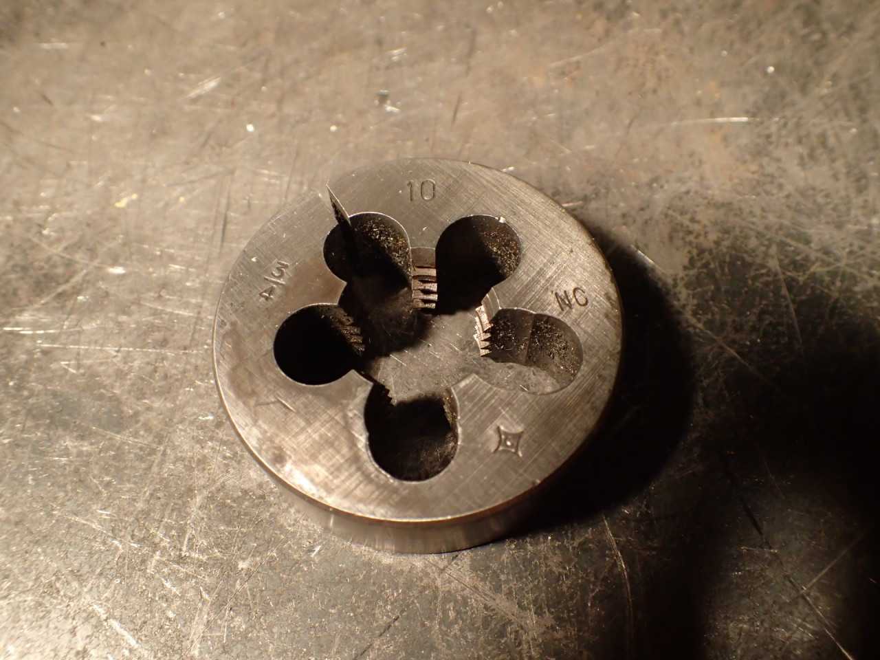 Cleveland 3/4" -10 NC Split Thread Threading Die: 2" Round Body, USA - HOLEMAKING TOOLS