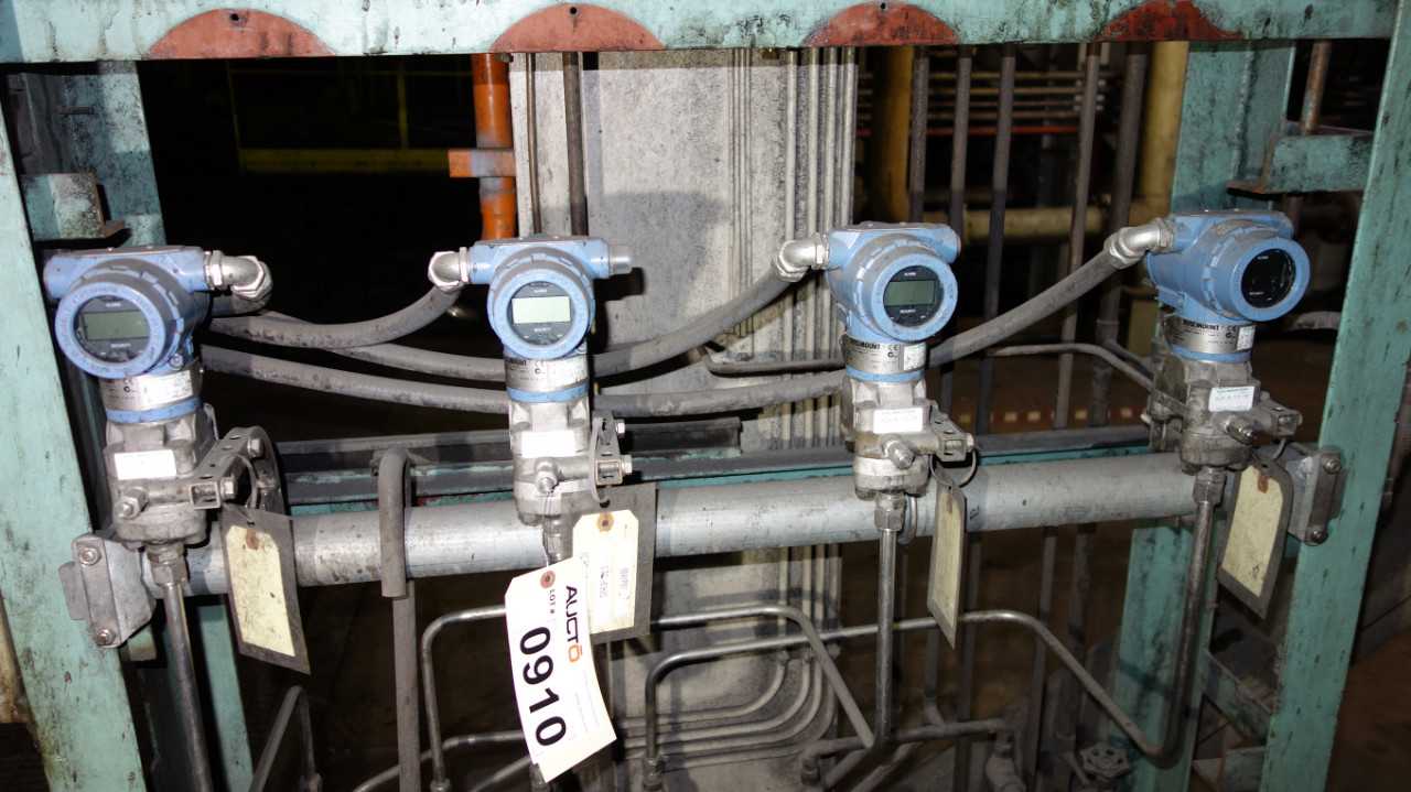 LOT OF 4 ROSEMOUNT 3051CG1 PRESSURE TRANSMITTERS - MISCELLANEOUS