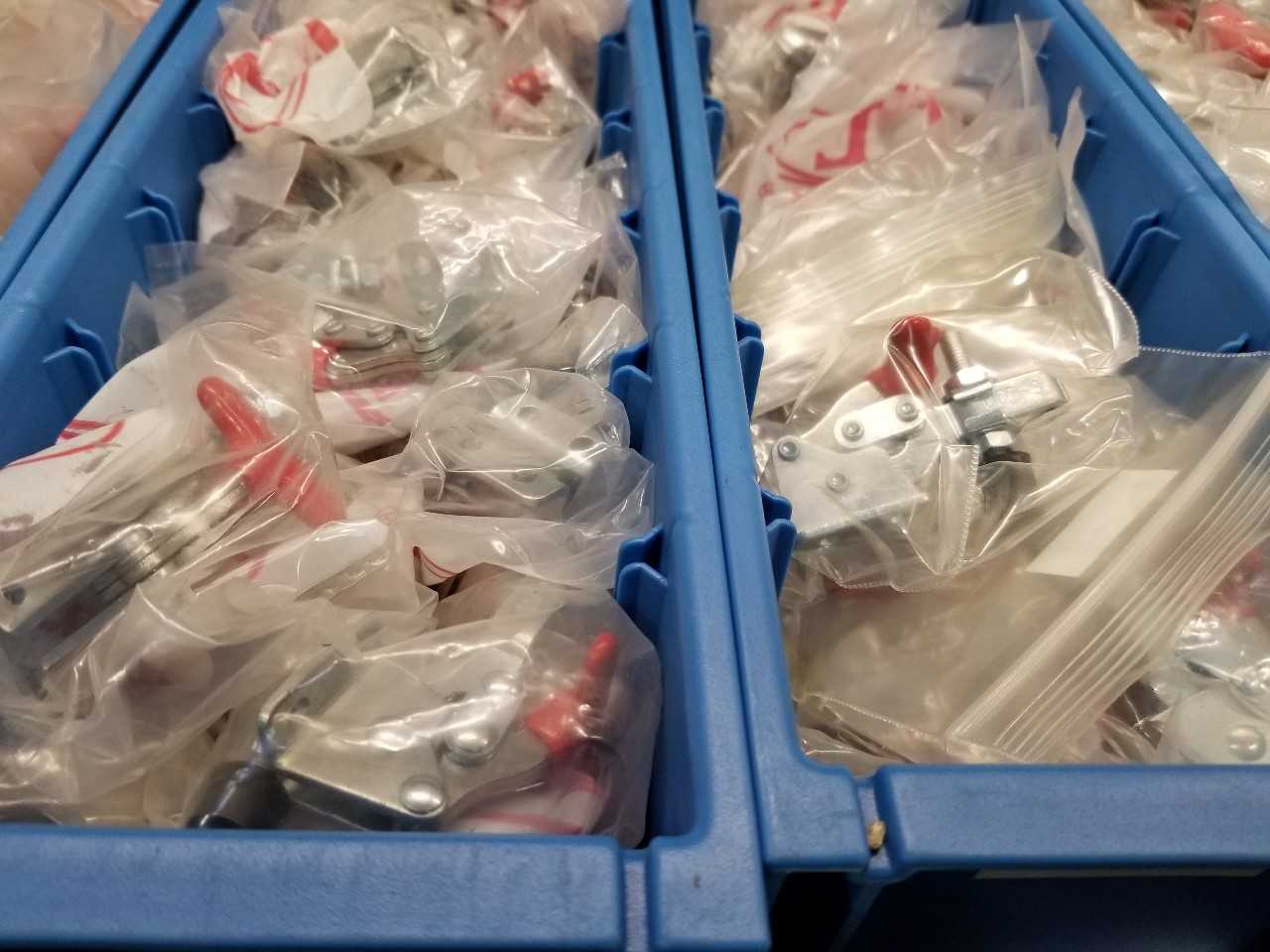 Vertical Toggle Clamp 100T-3, Lot of 20 - MISCELLANEOUS
