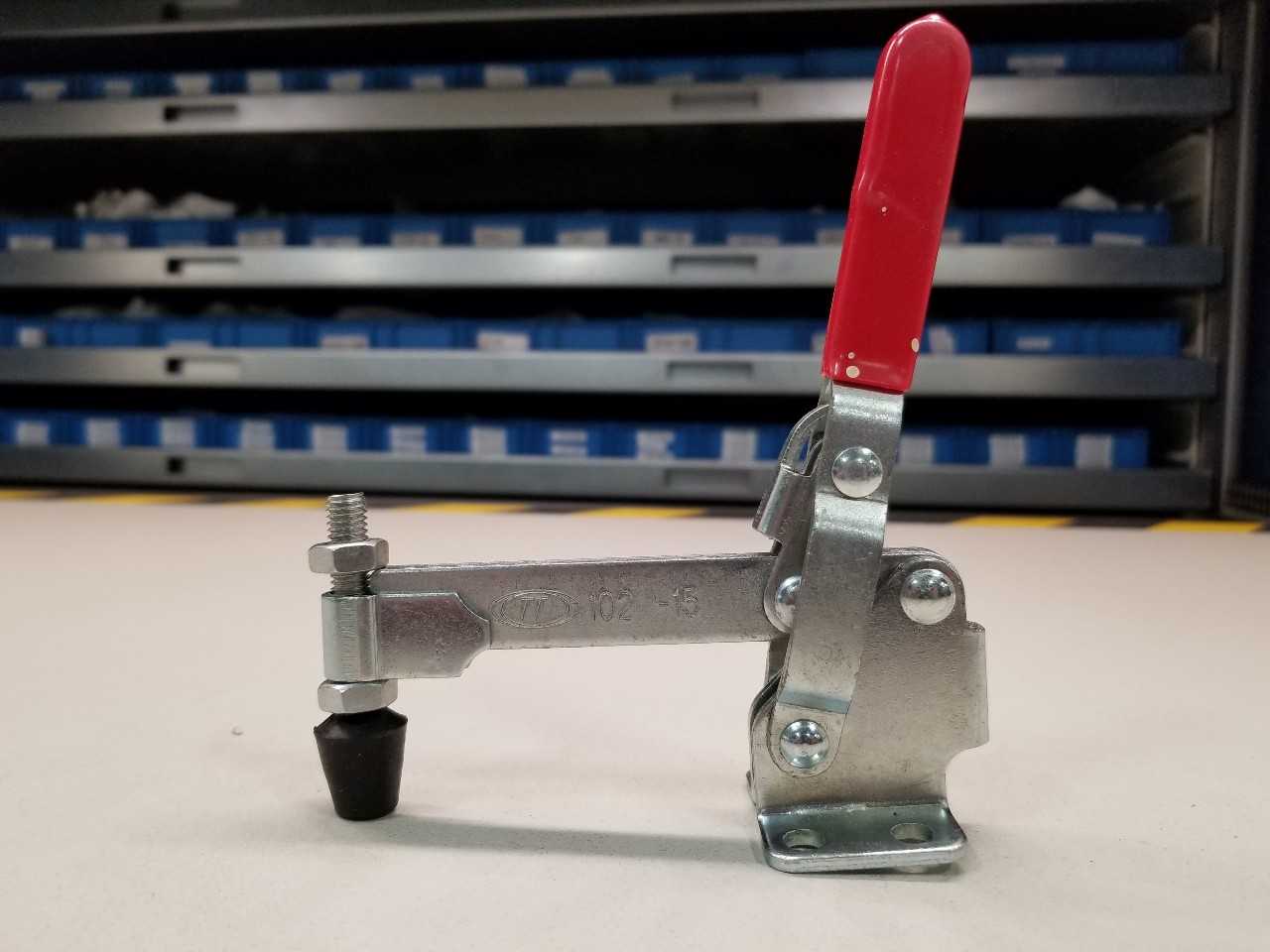Vertical Toggle Clamps 102-15, Lot of 20 - MISCELLANEOUS