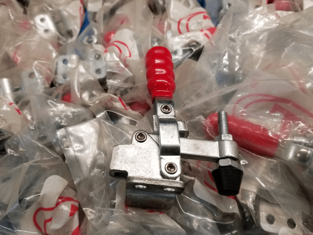 Vertical Toggle Clamps 103-9, Lot of 20 - MISCELLANEOUS