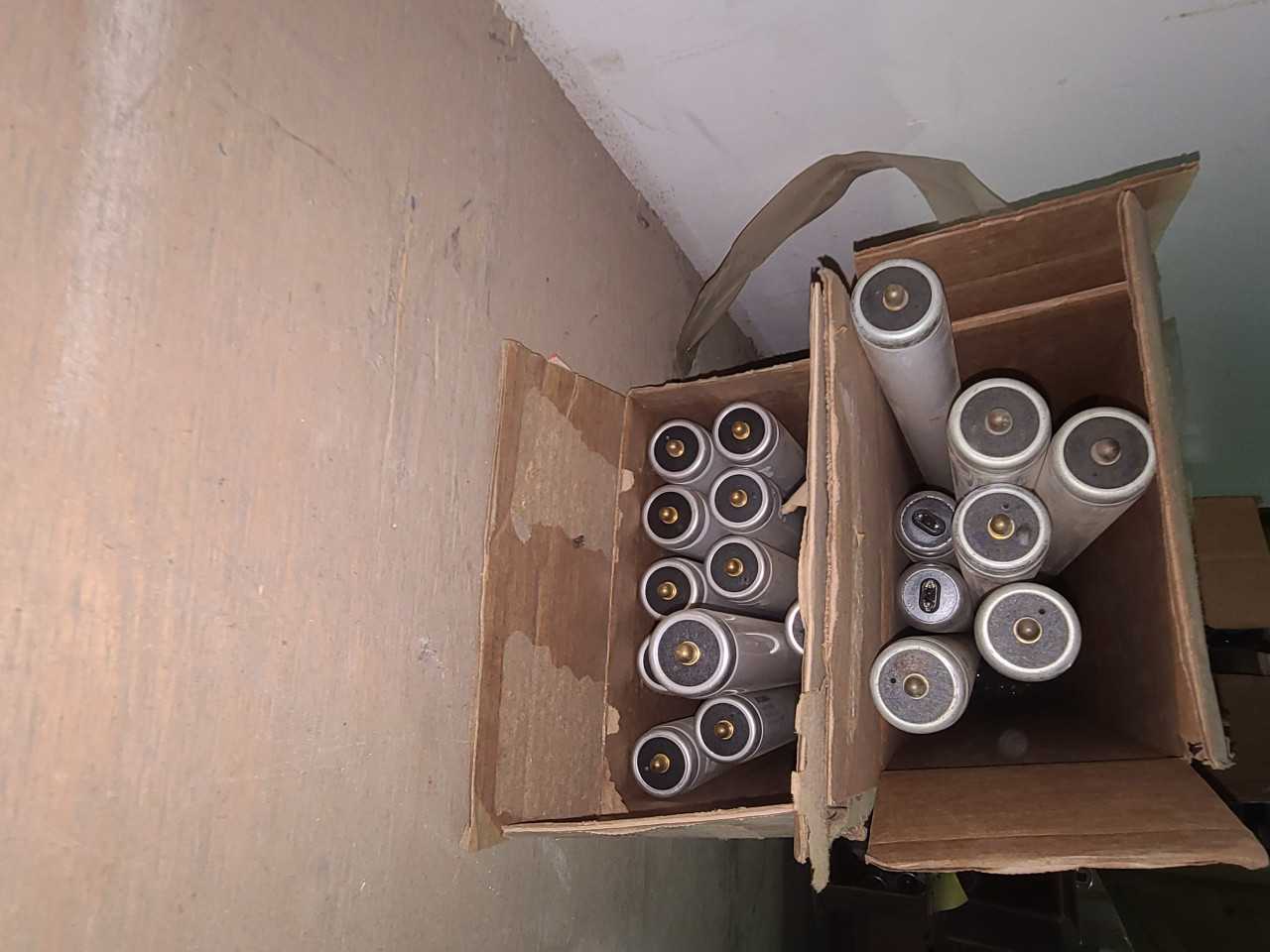 MIXED LOT OF BULBS QTY 13 BOXES FULL AND HALF - LIGHTING