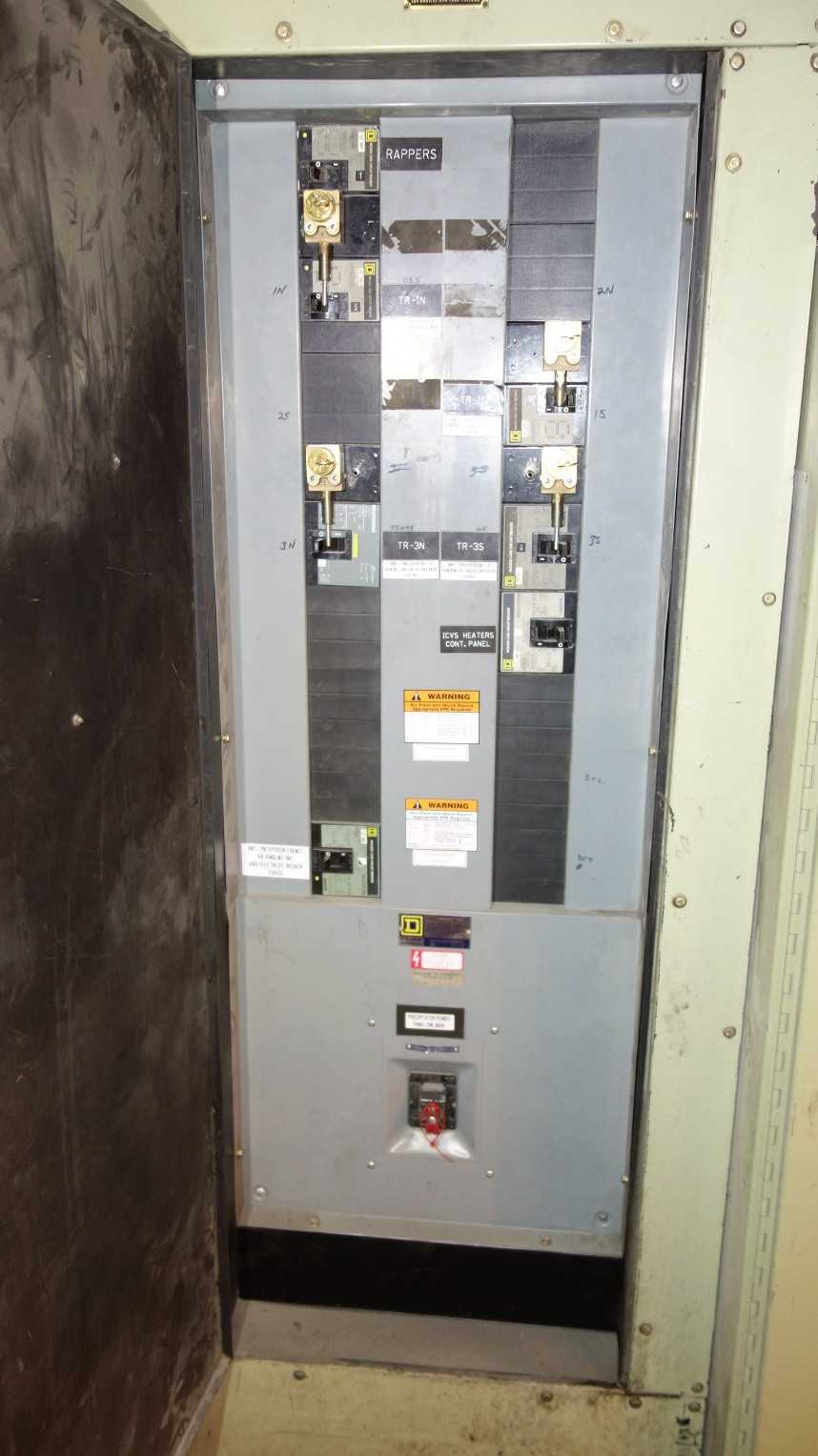 SQUARE D 4191-4M 400A 600V-AC I-LINE PANELBOARD CABINET W/ 8 BREAKERS - CIRCUIT BREAKERS