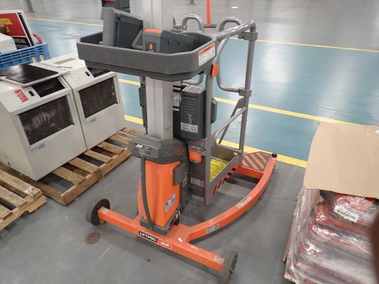JLG FS80 Lift Pod (2599381) Ridley Park - TELESCOPIC HANDLERS
