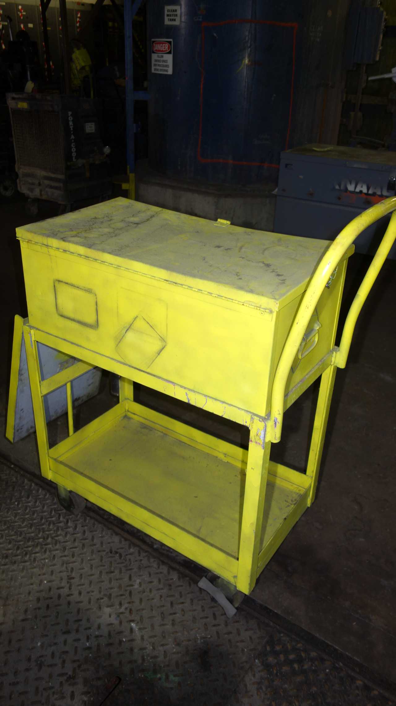 ROLLING TOOL BOX WITH TOOLS - MISCELLANEOUS