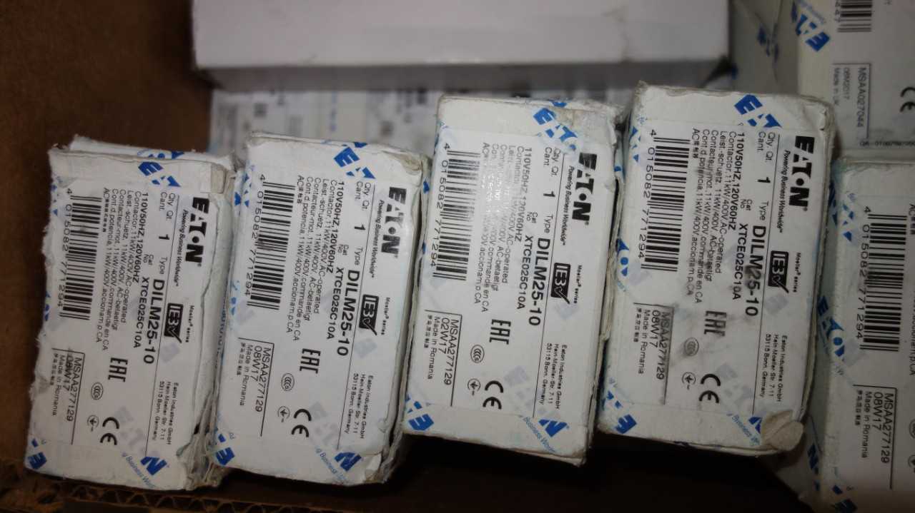 1 BOX OF EATON / CUTLER HAMMER ELECTRICAL - ELECTRICAL COMPONENTS
