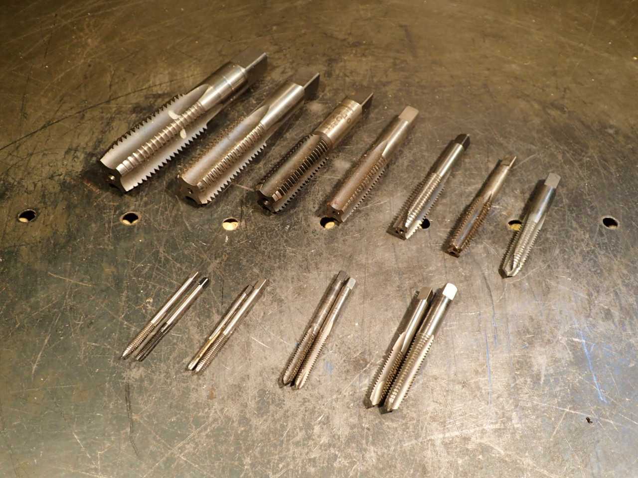15 Piece Set of UNC Hand Thread Taps: #4-40 to 1"-8 NC - END MILLS