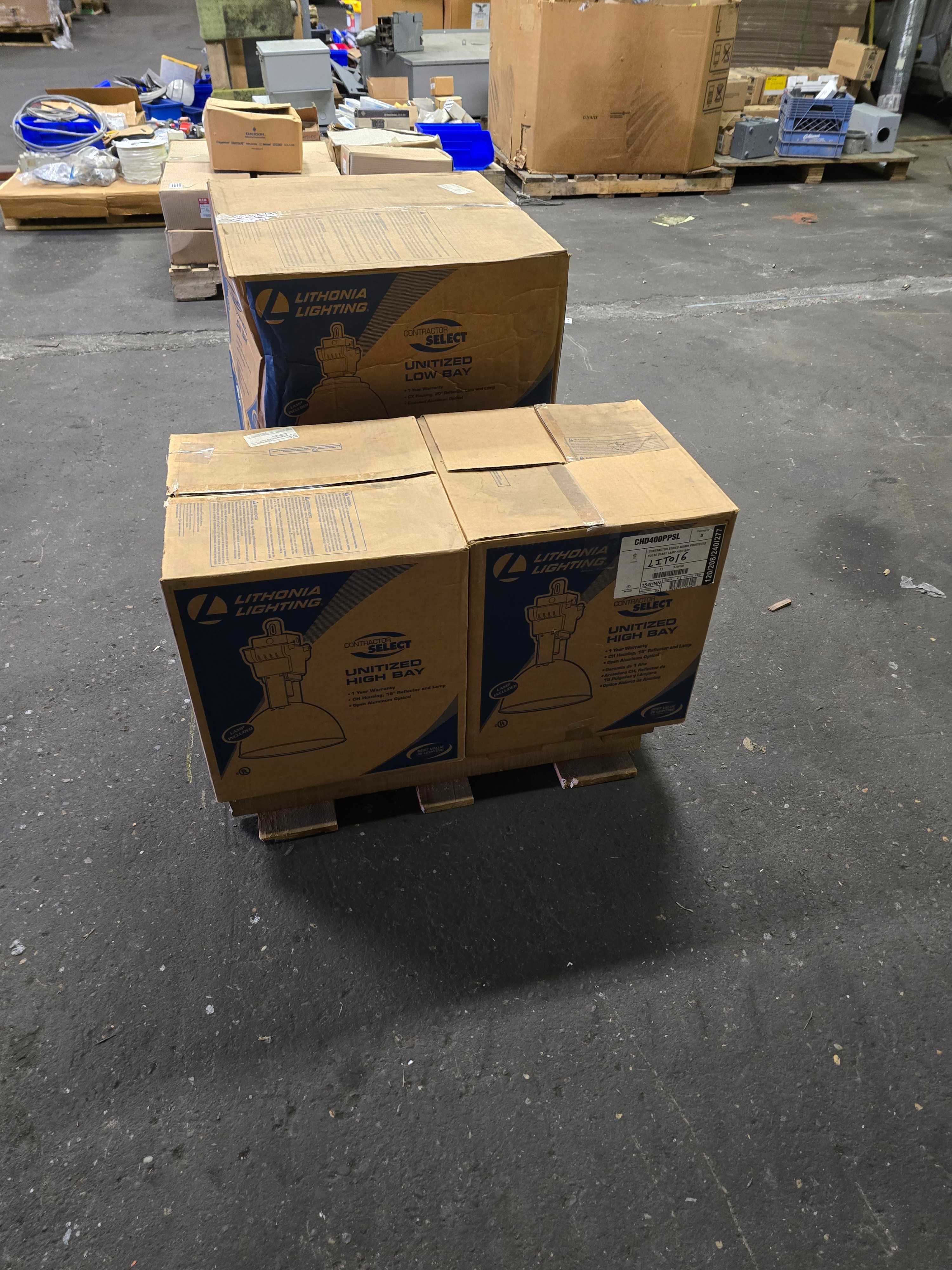 LOT OF LITHONIA HIGH & LOW BAY LIGHTS - LIGHTING LOT OF LITHONIA HIGH & LOW BAY LIGHTS - LIGHTING