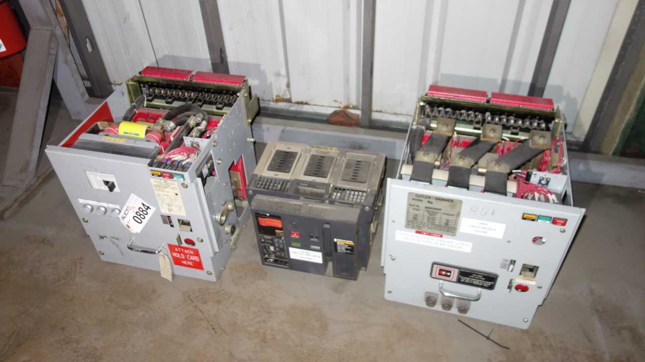 LOT OF 3 ASSORTED SWITCHGEAR BREAKER, MERLIN GERIN MC 08 H1 600A, CUTLER HAMMER DSVSR6, - SWITCHGEAR