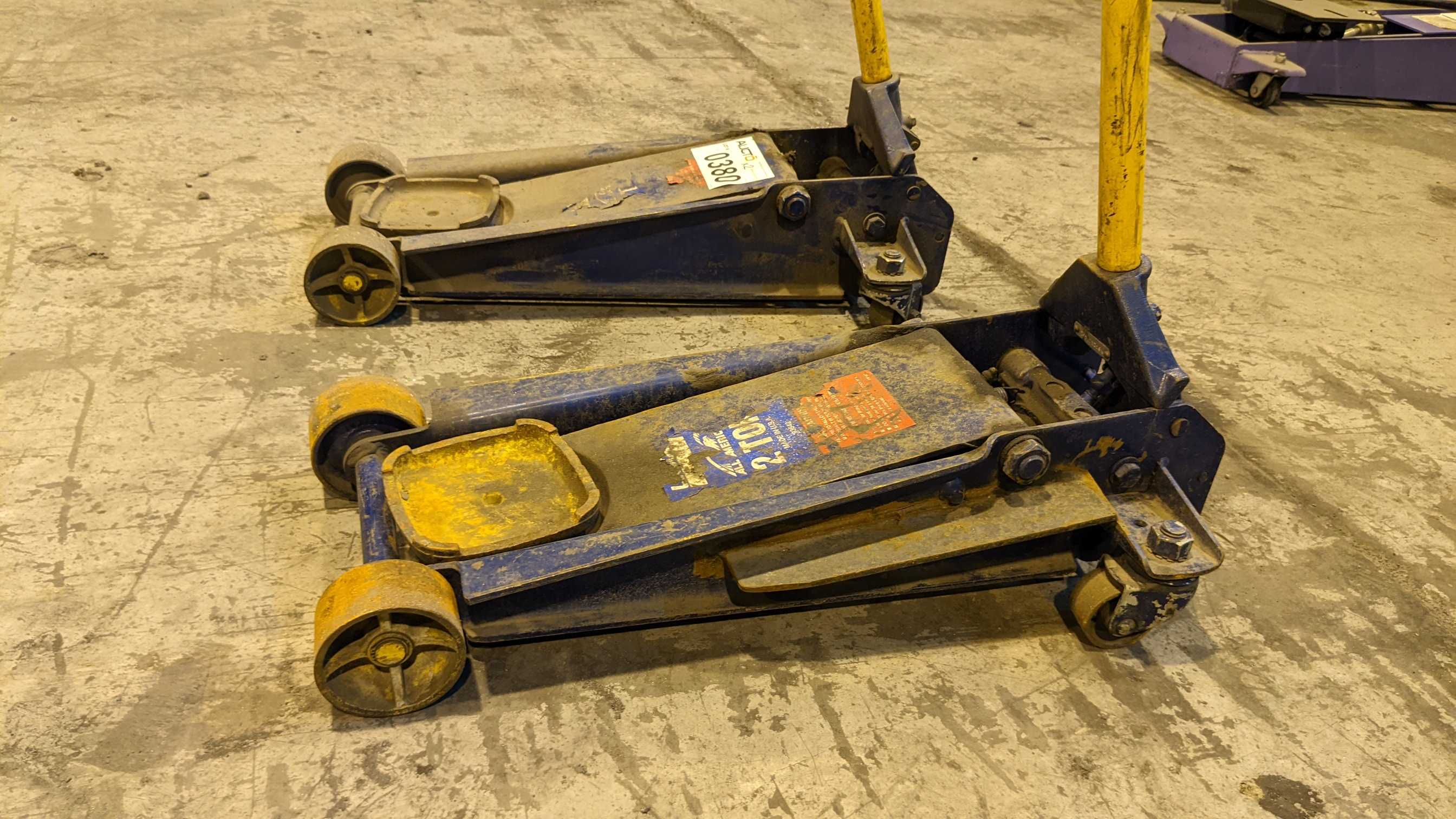 LOT OF 2 JACKS - HYDRAULIC PARTS