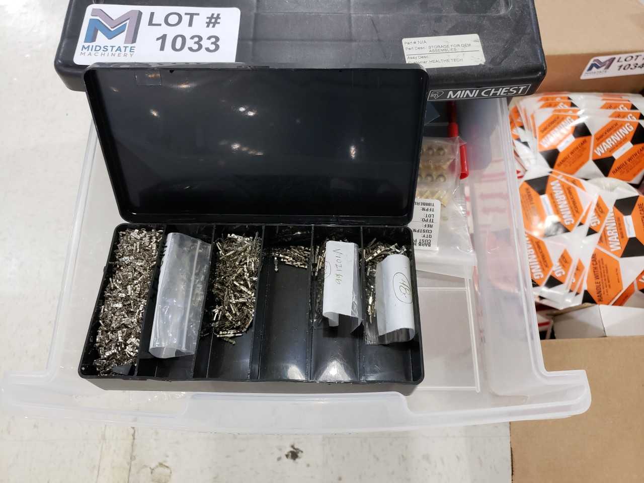 Plastic organizer with contents - MISCELLANEOUS