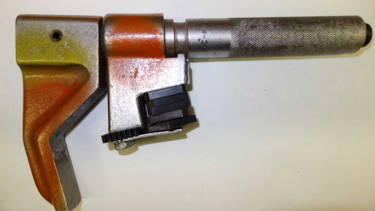 LOT OF ASSORTED DIES W/ ATTACHMENT, REED - ELECTRIC POWER TOOLS