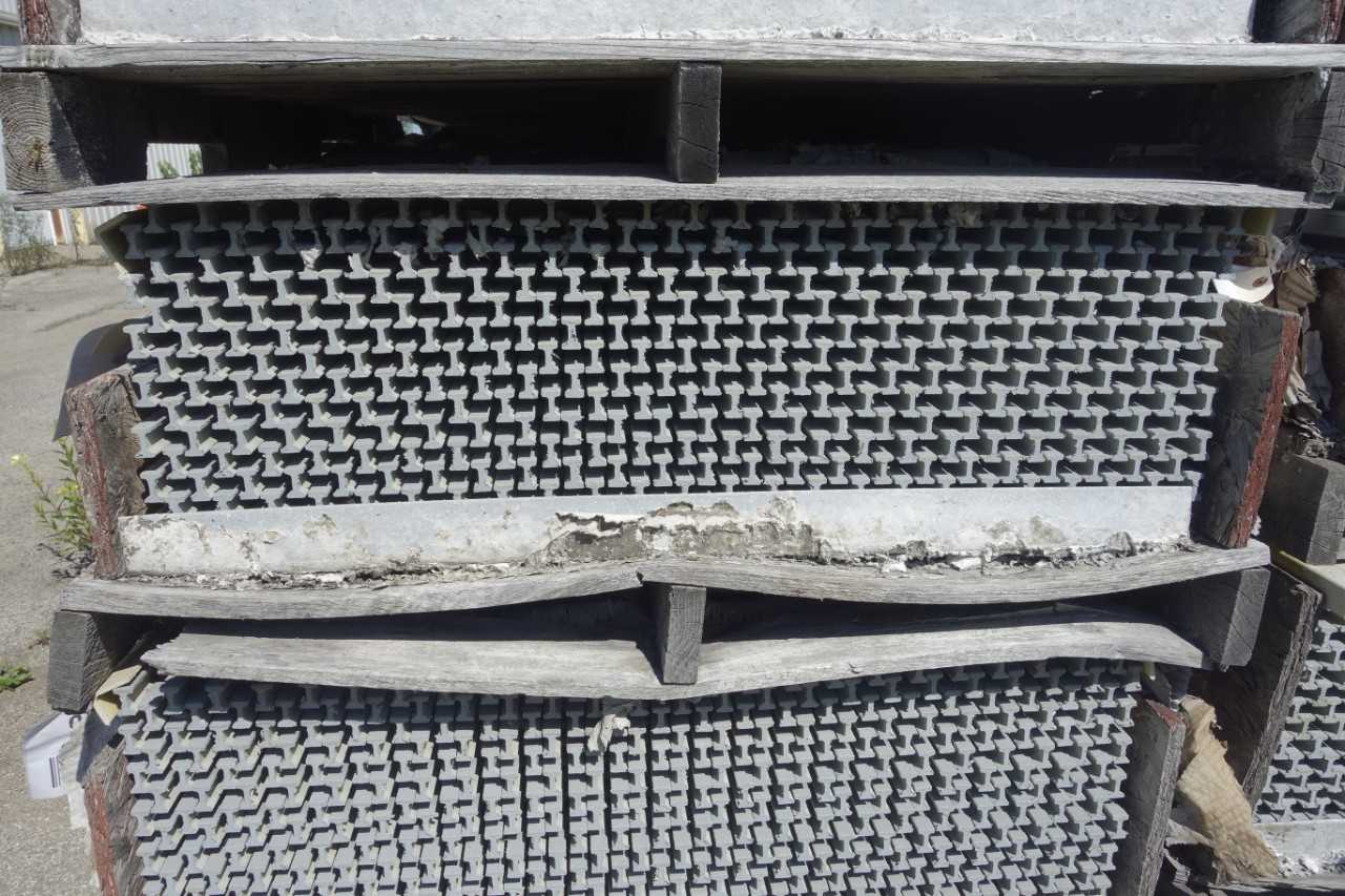BUNDLE OF 14 STRONGWELL I-6000 DURAGRID 1IN 36IN 240IN PHENOLIC FIRE INTEGRITY COMPOSITE GRATING - SAFETY EQUIPMENT