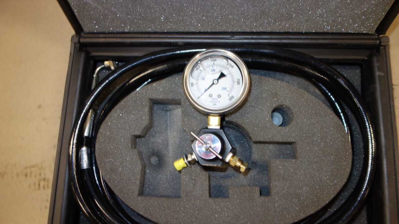 ACCUMULATOR CHARGING ASSEMBLY WITH CASE, GREER TRCG - INSTRUMENTATION