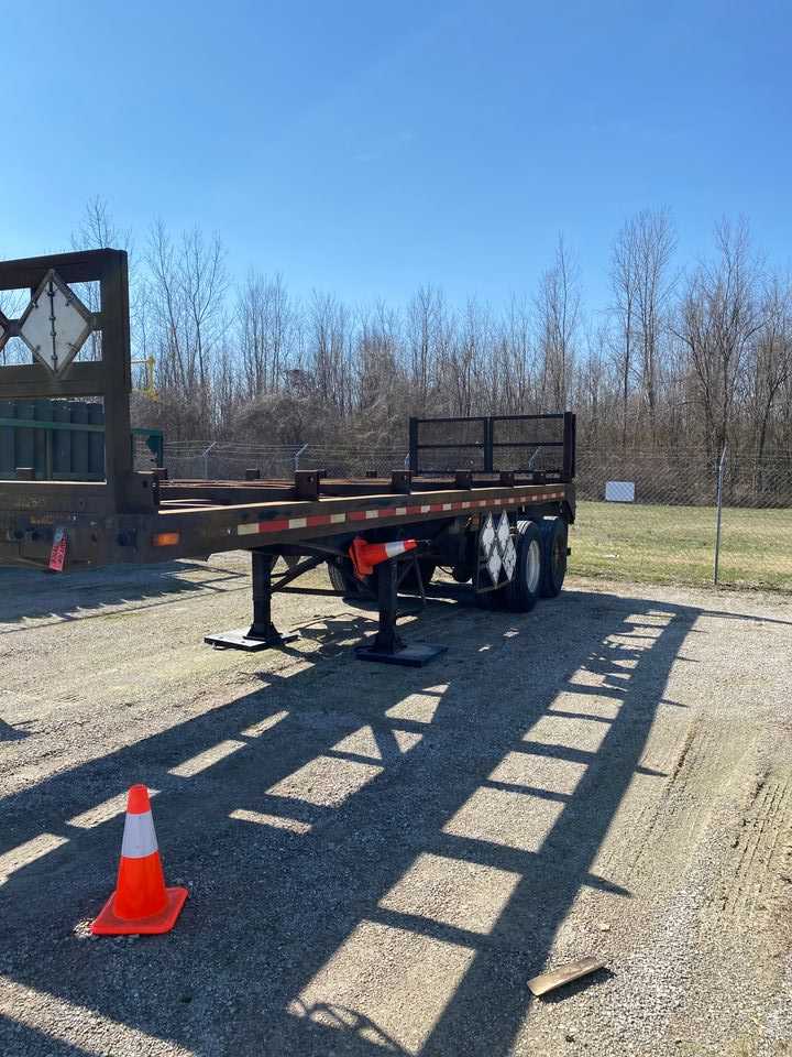 2003 Utility 12 pallet trailer - TRAILERS