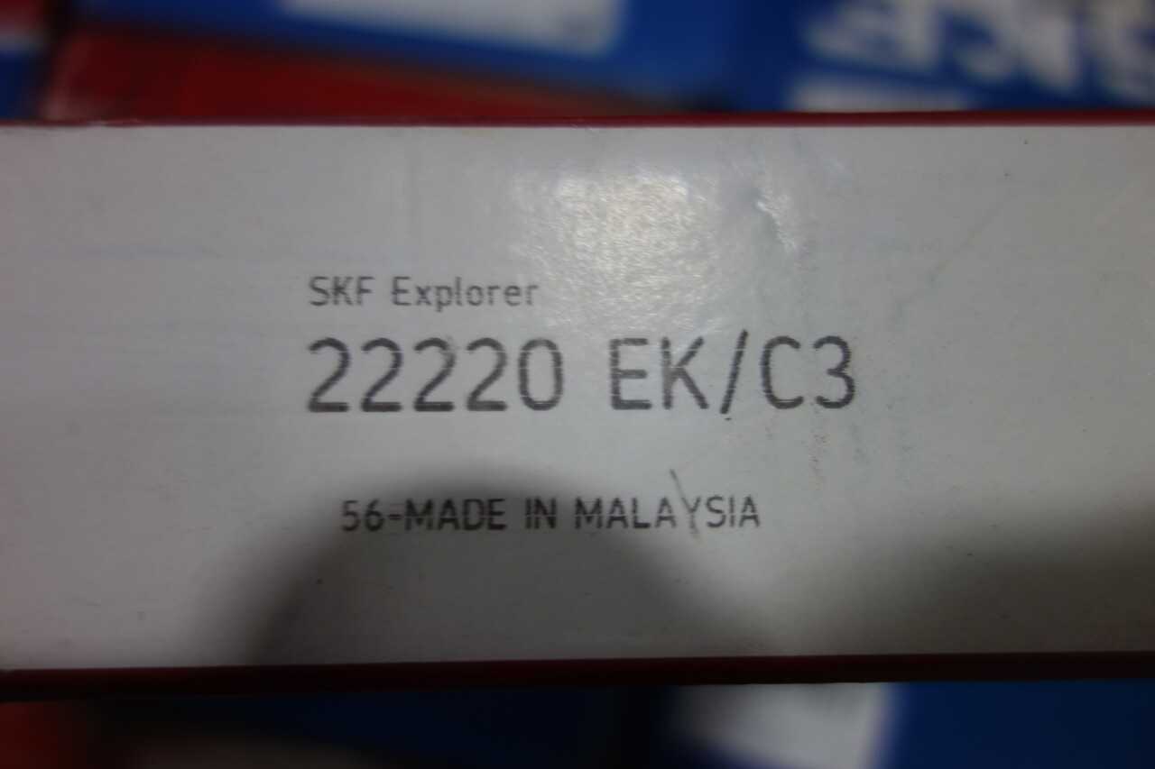LOT OF ASSORTED SKF BEARINGS - BEARINGS