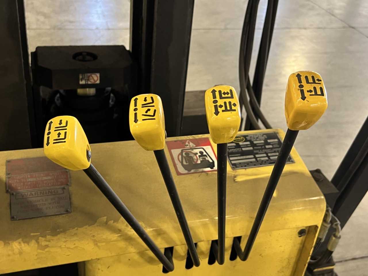 Hoist FKS13 26000 pound propane forklift - FORKLIFTS