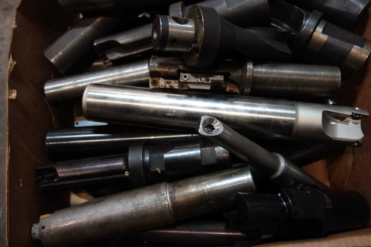 LOT OF ASSORTED BORING BARS, DOVETAIL CUTTERS, CARBIDE TIPPED END MILLS - SUMITONO, SANDVIK, NTL - MACHINING ACCESSORIES & TOOLING