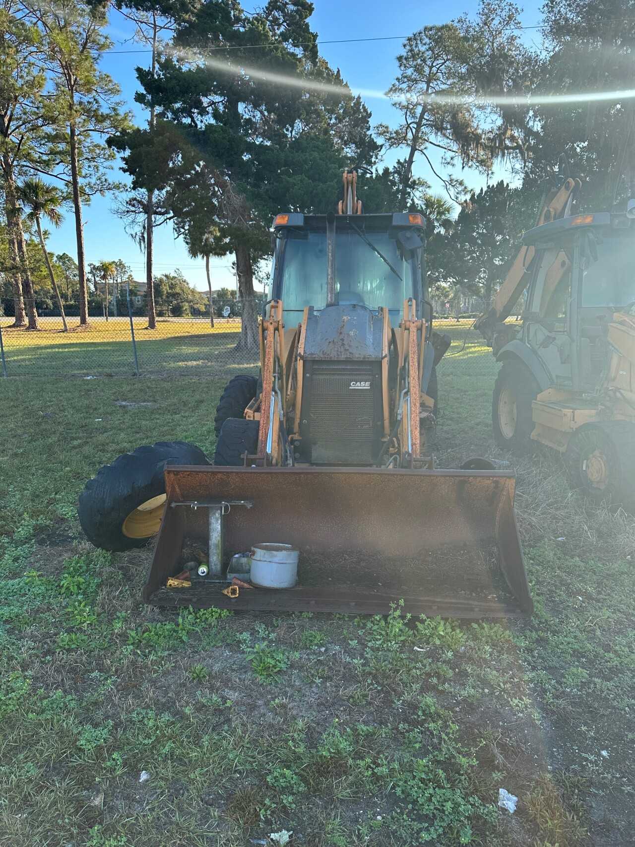 CASE Backhoe 580 M - MISCELLANEOUS