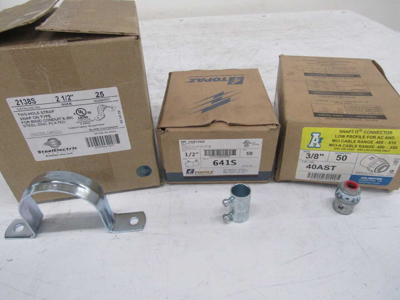 Quantity of 800x Assorted Electrical Conduit/Fittings - ELECTRICAL COMPONENTS