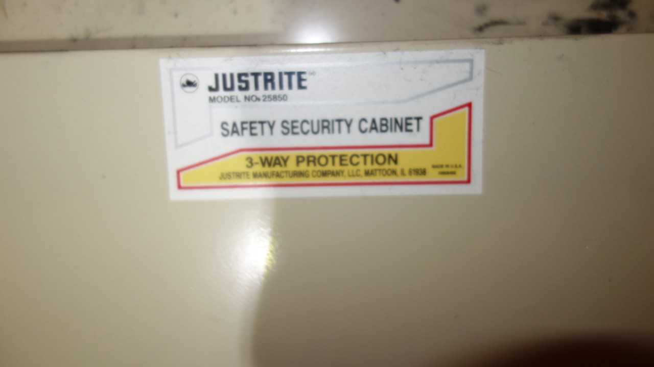 JUSTRITE 25850 SAFETY SECURITY CABINET - TOOL STORAGE