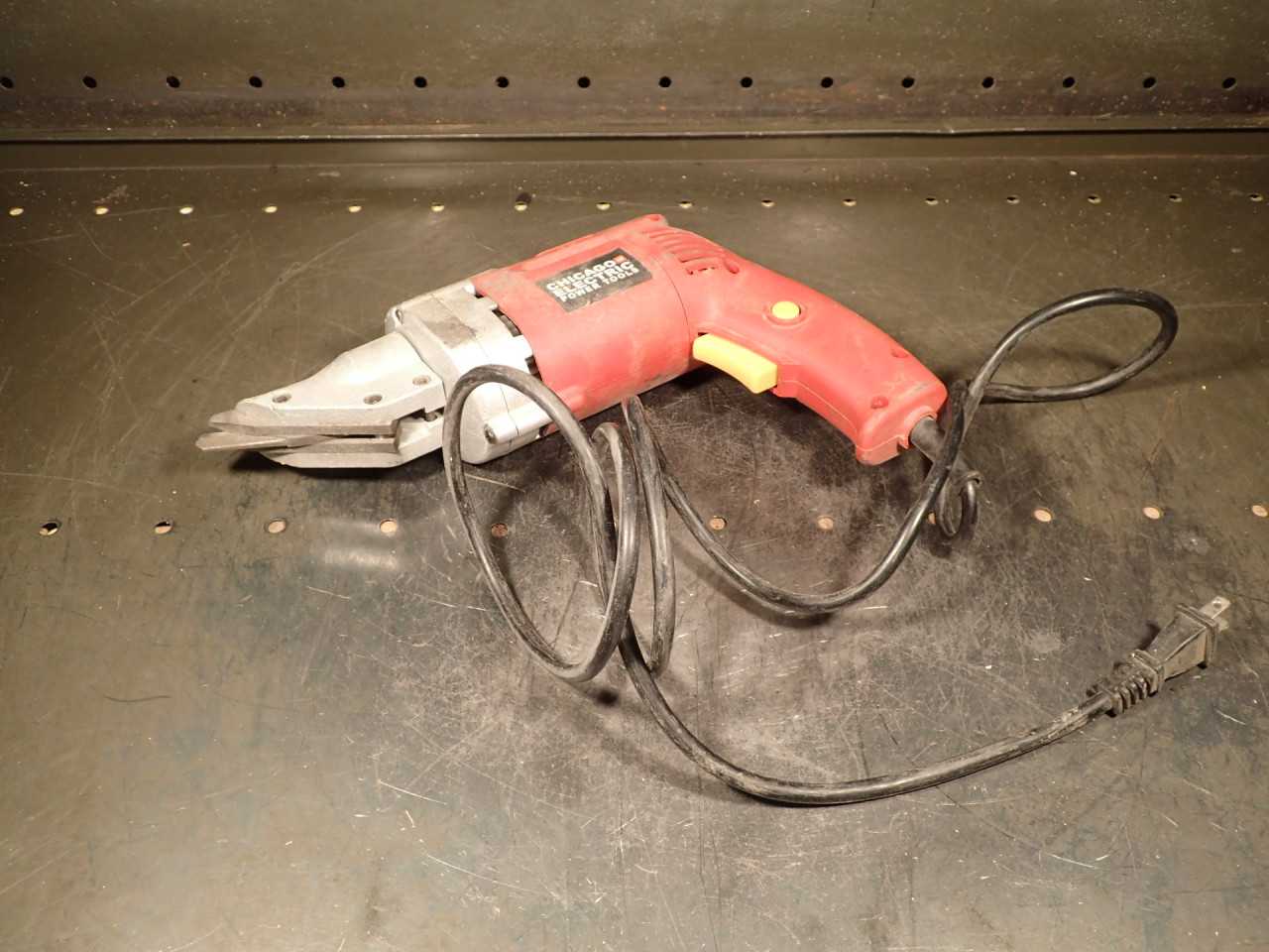 Chicago Electric 14-Gauge Swivel Head Sheet Metal Nibbler Shears: 120V, 4A - ELECTRIC POWER TOOLS