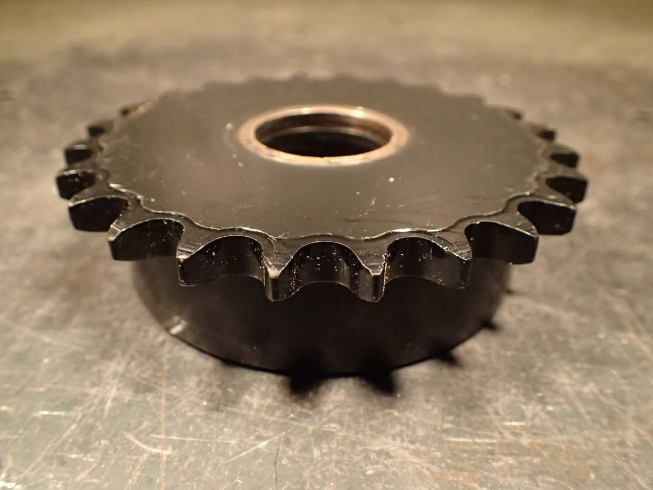 Boston Gear KSB24-1 24-Tooth #40 Chain Sprocket 4-1/16" OD 1-1/8" Bronze Bushing - SPROCKET