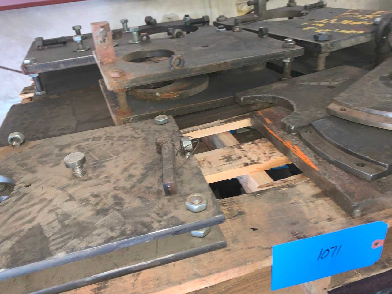 Jigs for cylinders - INDUSTRIAL PARTS