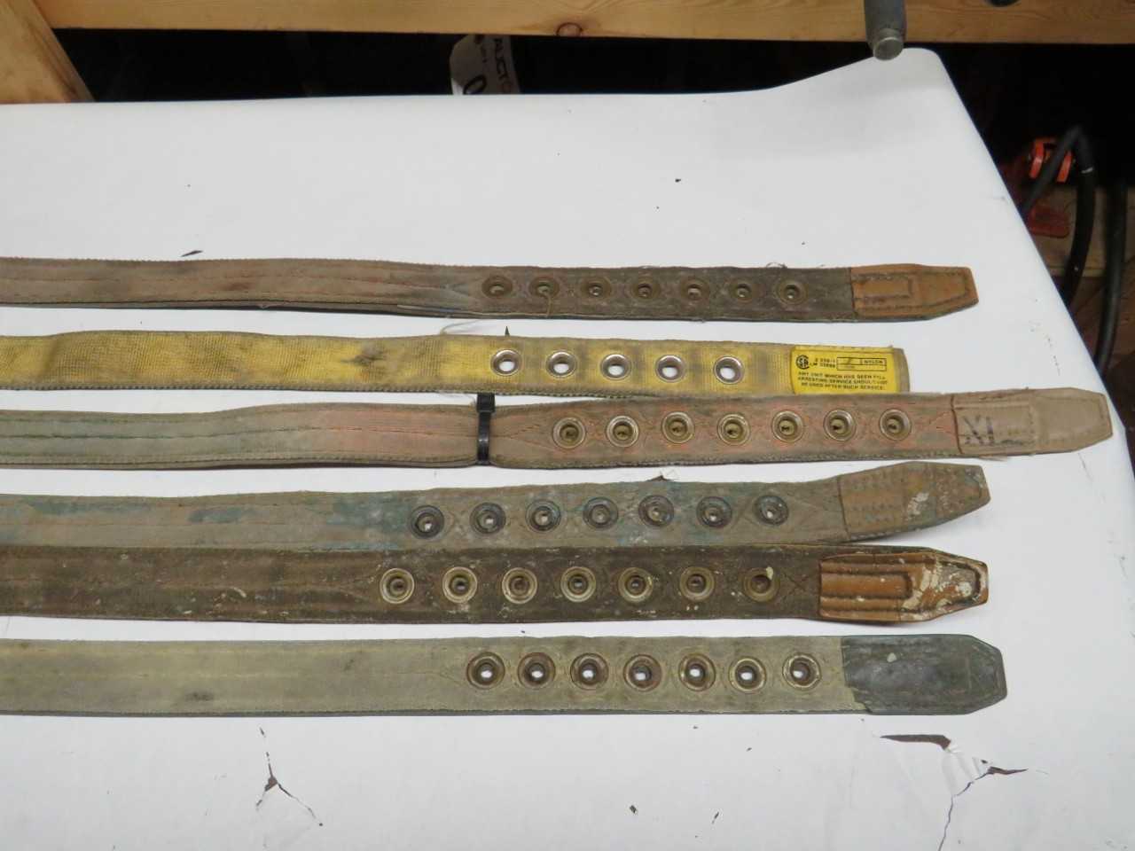 LOT OF 6 ASSORTED SAFETY BELTS - SAFETY EQUIPMENT