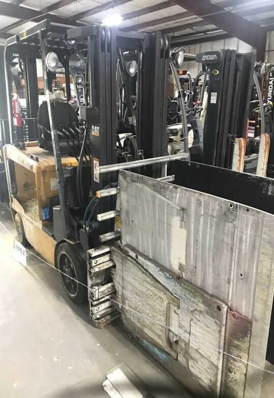 #3 / Cat electric Lift - FORKLIFTS