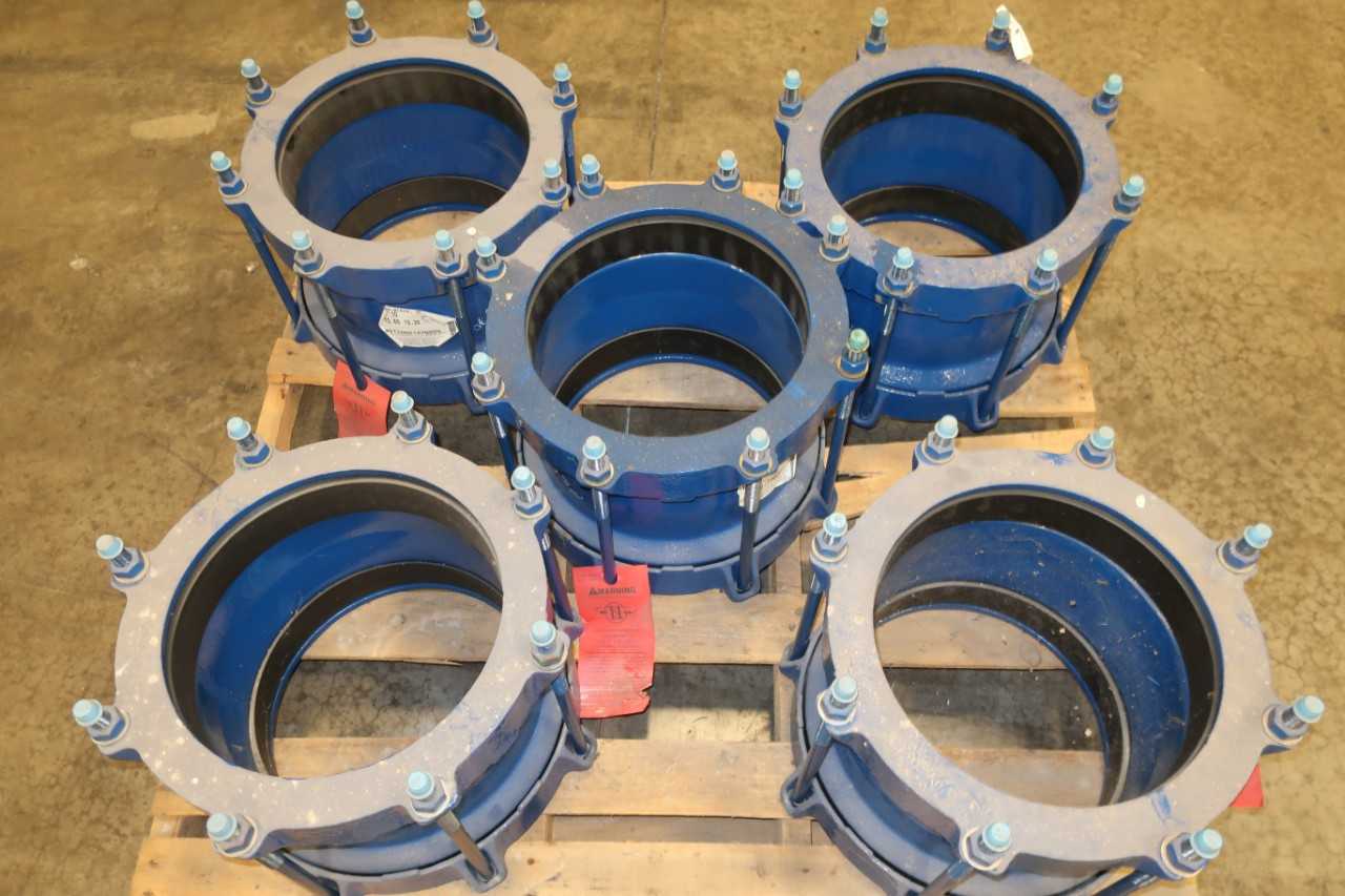 1 PALLET OF SMITH-BLAIR 10.65, 12.20 PIPE COUPLINGS - COUPLINGS, JOINTS, & HUBS