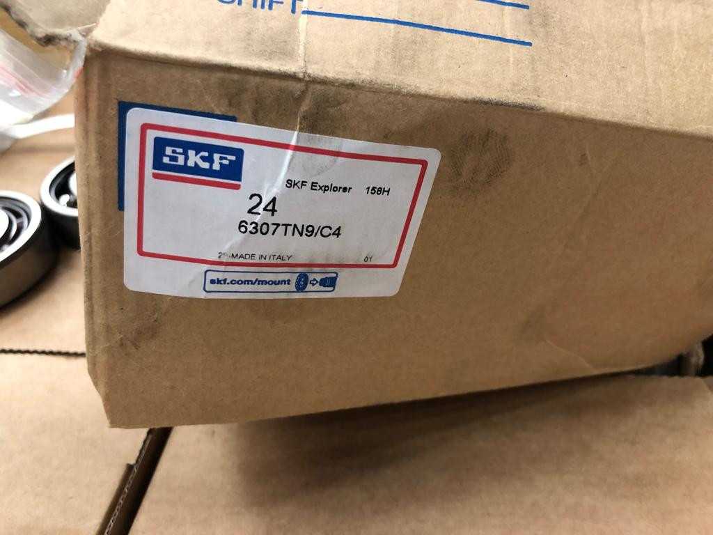1 pallet of assorted bearings - BEARINGS