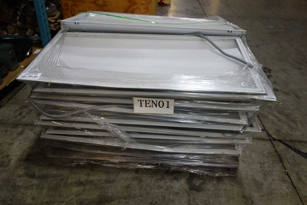 PALLET OF HANGING LIGHT FIXTURES - LIGHTING