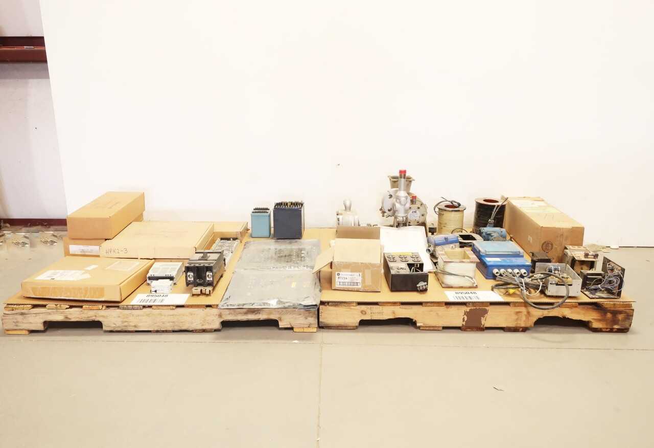 2 PALLETS OF ASSORTED, CIRCUIT BREAKERS, TRANSFORMERS, SOLENOID VALVES, PUMPS - CIRCUIT BREAKERS