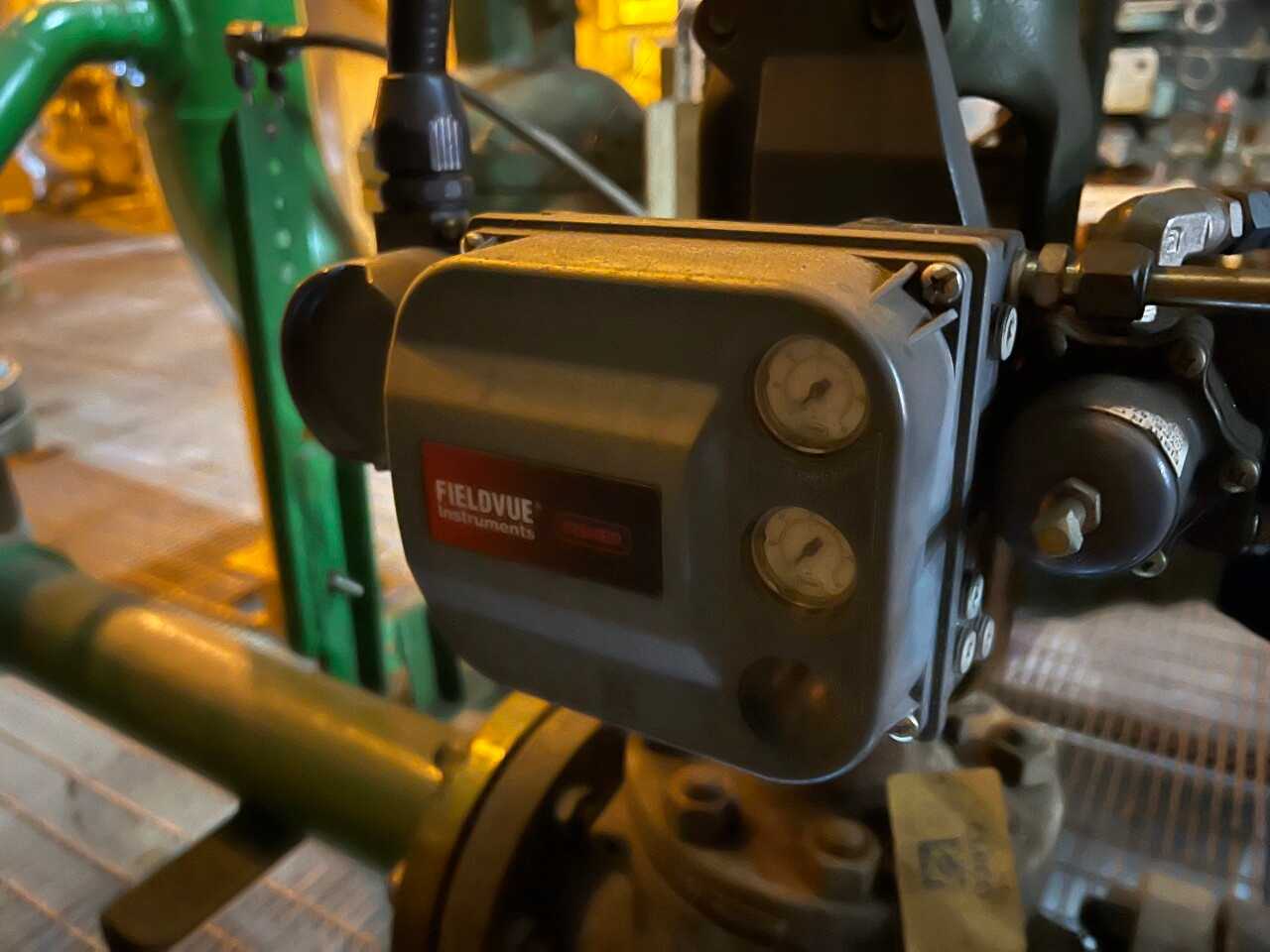 5x Fisher DVC Fieldvue valve positioners - INDUSTRIAL PARTS 5x Fisher DVC Fieldvue valve positioners - INDUSTRIAL PARTS