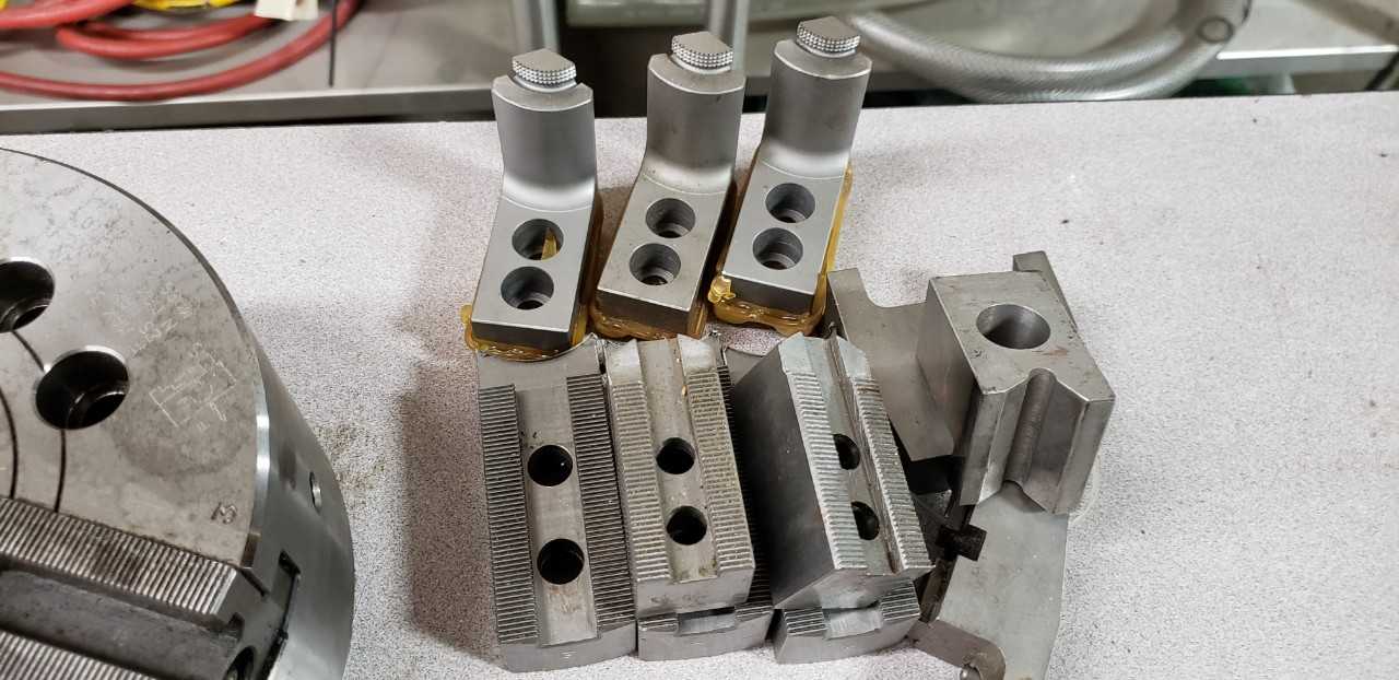 Kitagawa 3-Jaw Chuck - MACHINING ACCESSORIES & TOOLING