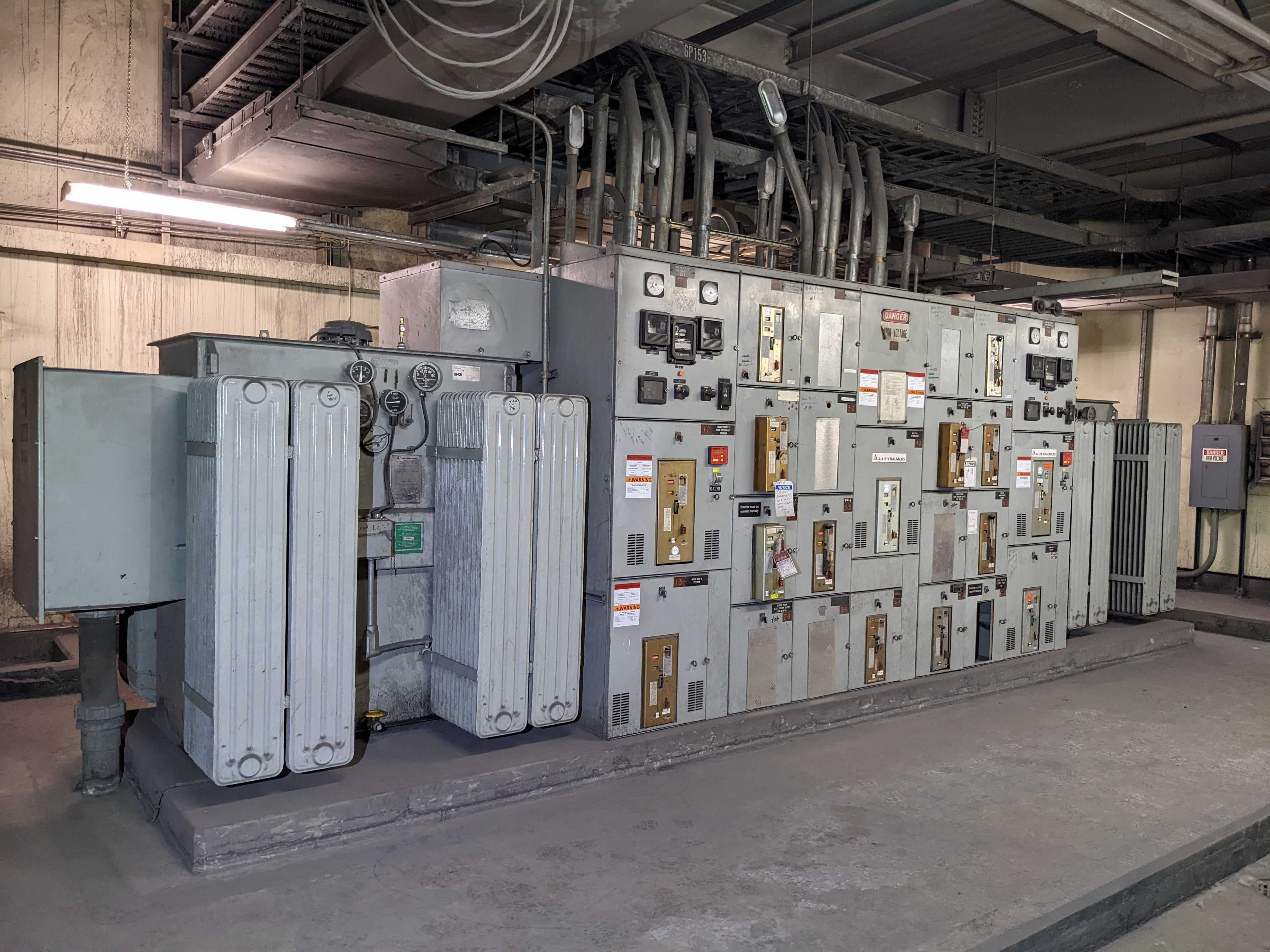 CONTROL CENTER WITH TRANSFORMERS - CONTROL TRANSFORMERS CONTROL CENTER WITH TRANSFORMERS - CONTROL TRANSFORMERS