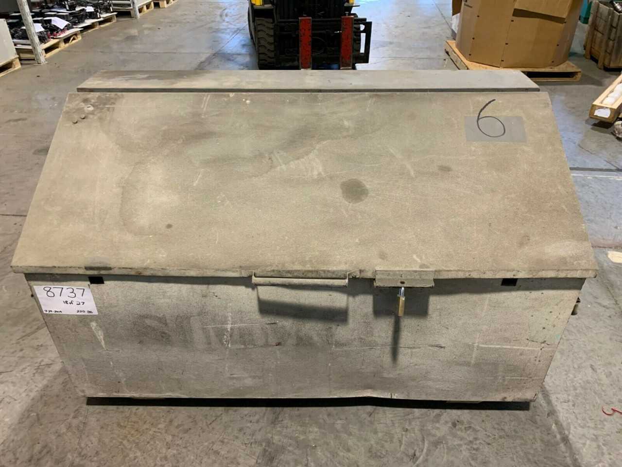 USED GRAY JOB BOX PORTABLE WORK STATION 30X60X34 HEAVY DUTY TOOL CHEST - MISCELLANEOUS