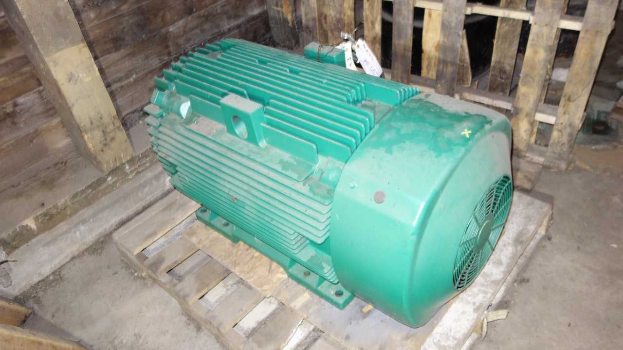 GENERAL ELECTRIC 449LL 300HP 460V-AC AC MOTOR - ELECTRIC MOTORS