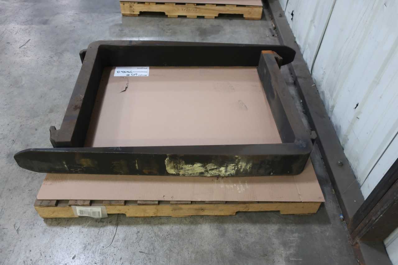 SET OF HEAVY DUTY FORK TRUCK FORKS - LIFTING ATTACHMENTS