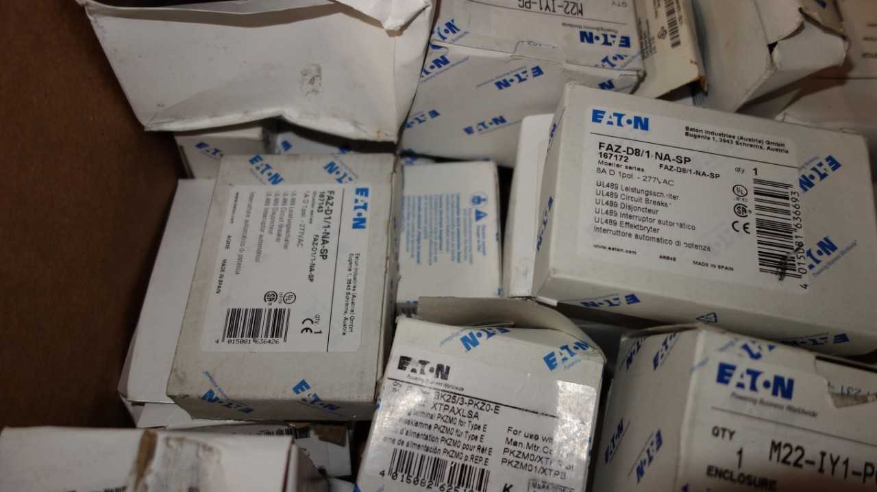 1 BOX OF EATON / CUTLER HAMMER ELECTRICAL - ELECTRICAL COMPONENTS